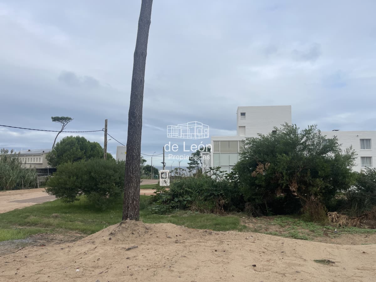 Terreno en venta en Montoya, La Barra 504m2
