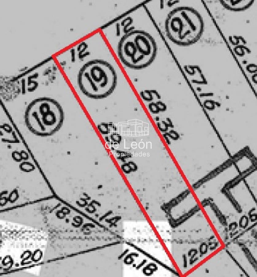 Lote de 707m2 a metros del mar. Montoya, La Barra