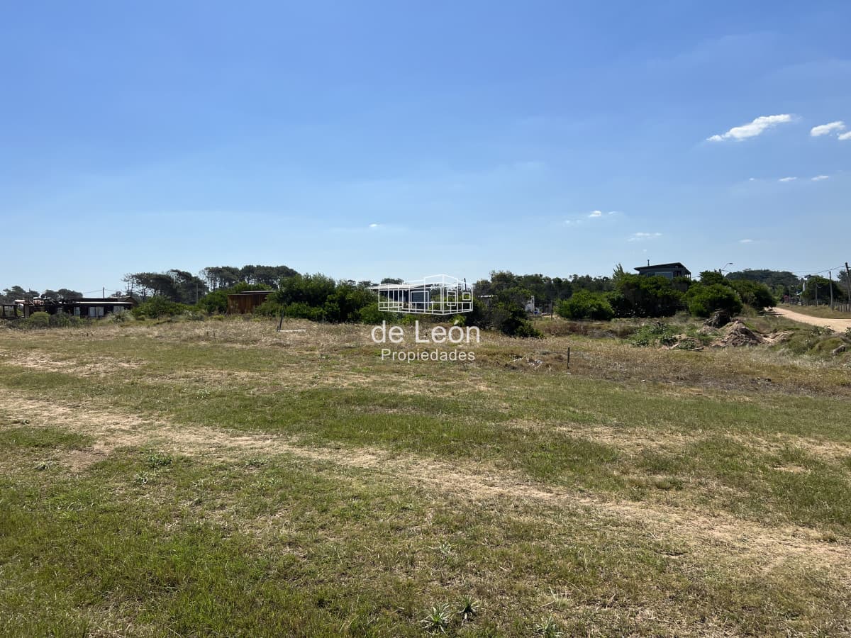 Terreno en Balneario Buenos Aires, 450m2, sobre Ruta 10, 834m2