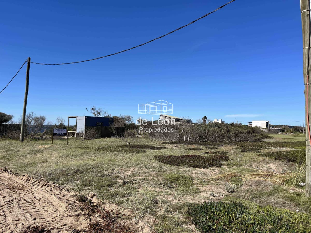 Se vende terreno en Santa Monica 1500m2