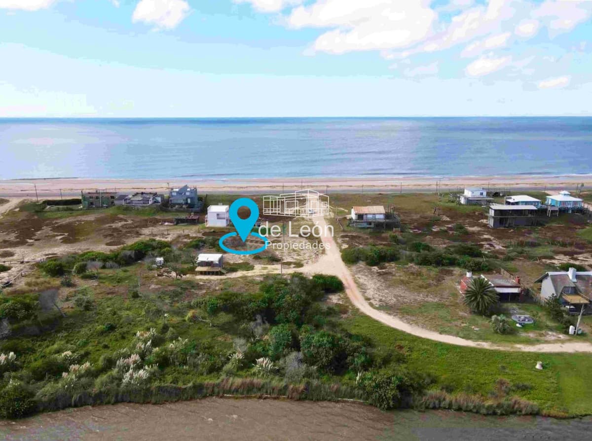 Se vende terreno en Santa Monica 1500m2