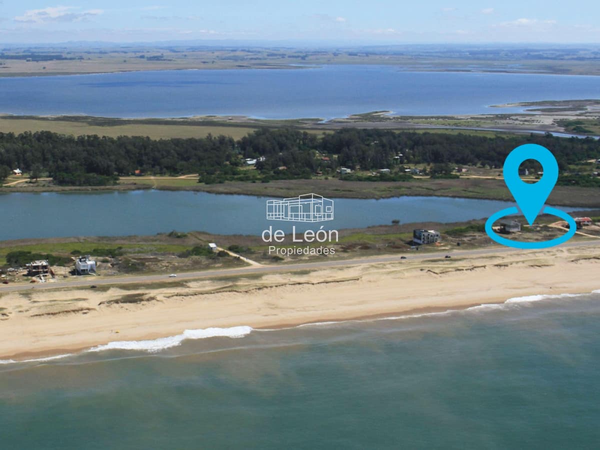 Terreno sobre la laguna en Santa Monica, Jose Ignacio