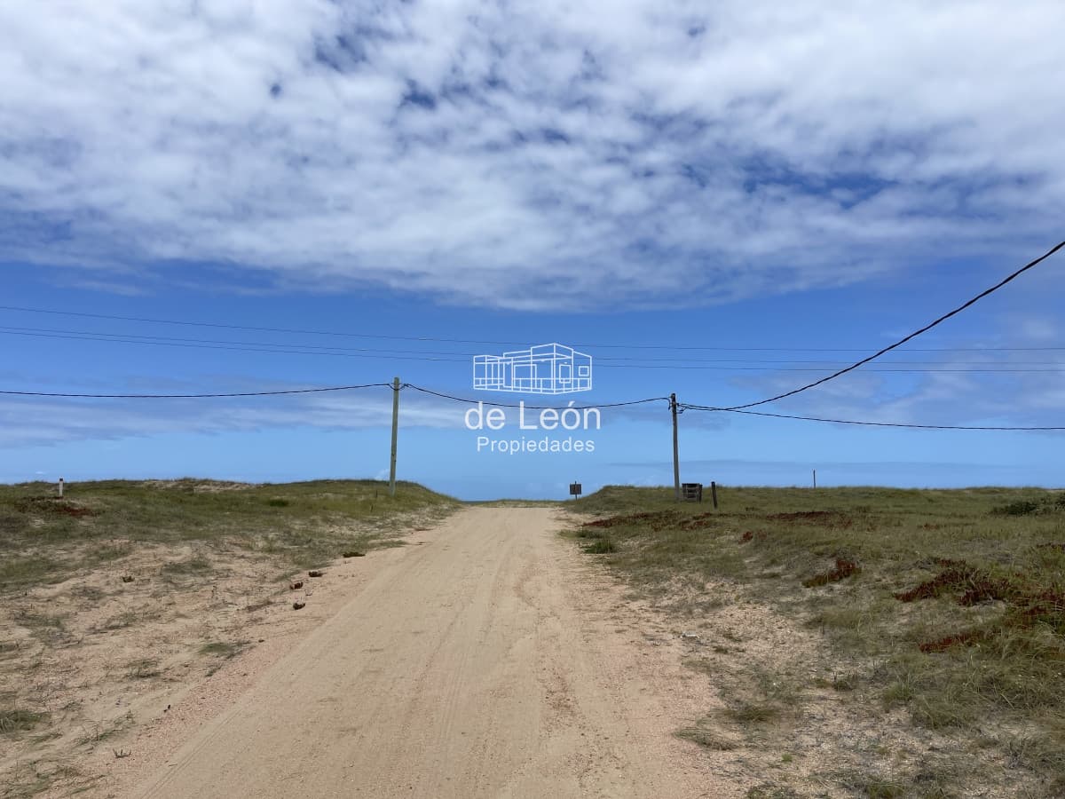 Se vende lote de 570m2 en Santa Monica a 50 metros de la ruta