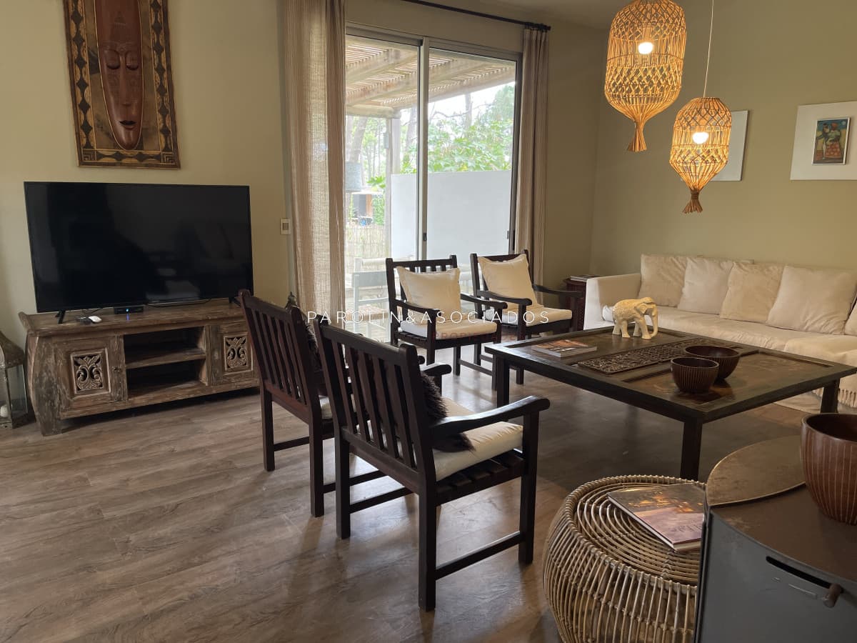 Casa de 4 dormitorios en venta, Montoya La Barra
