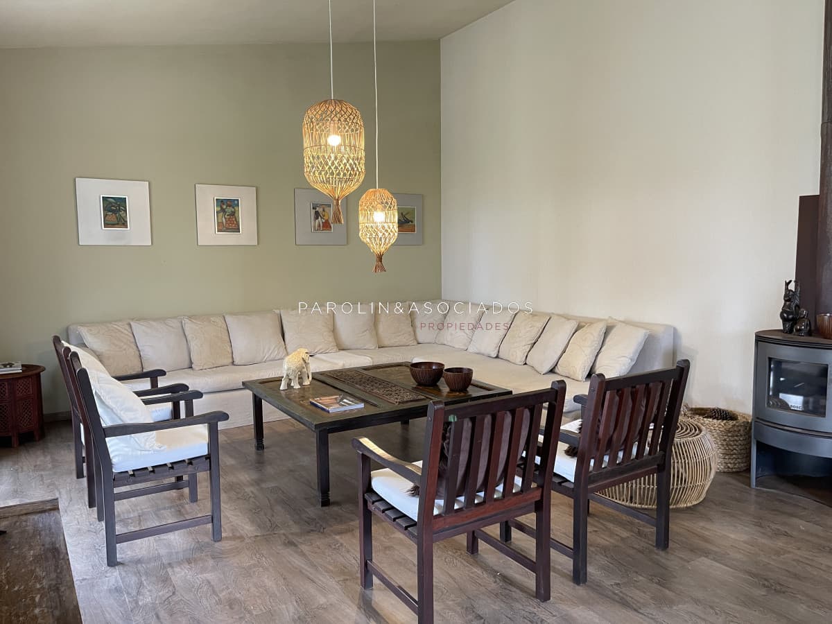 Casa de 4 dormitorios en venta, Montoya La Barra