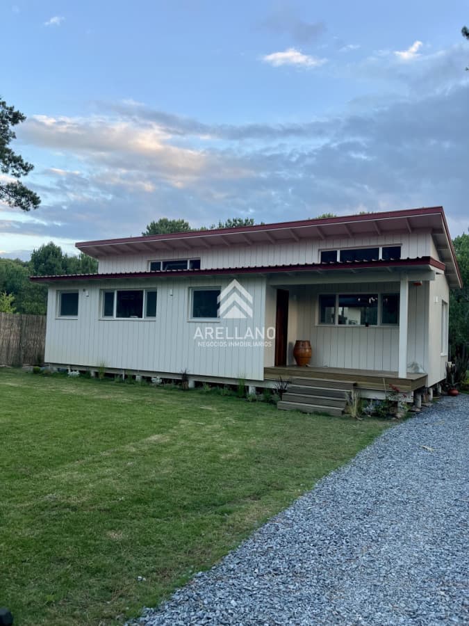Casa ID.5800 - Casa de 3 dormitorios en La Barra-Barra Verde