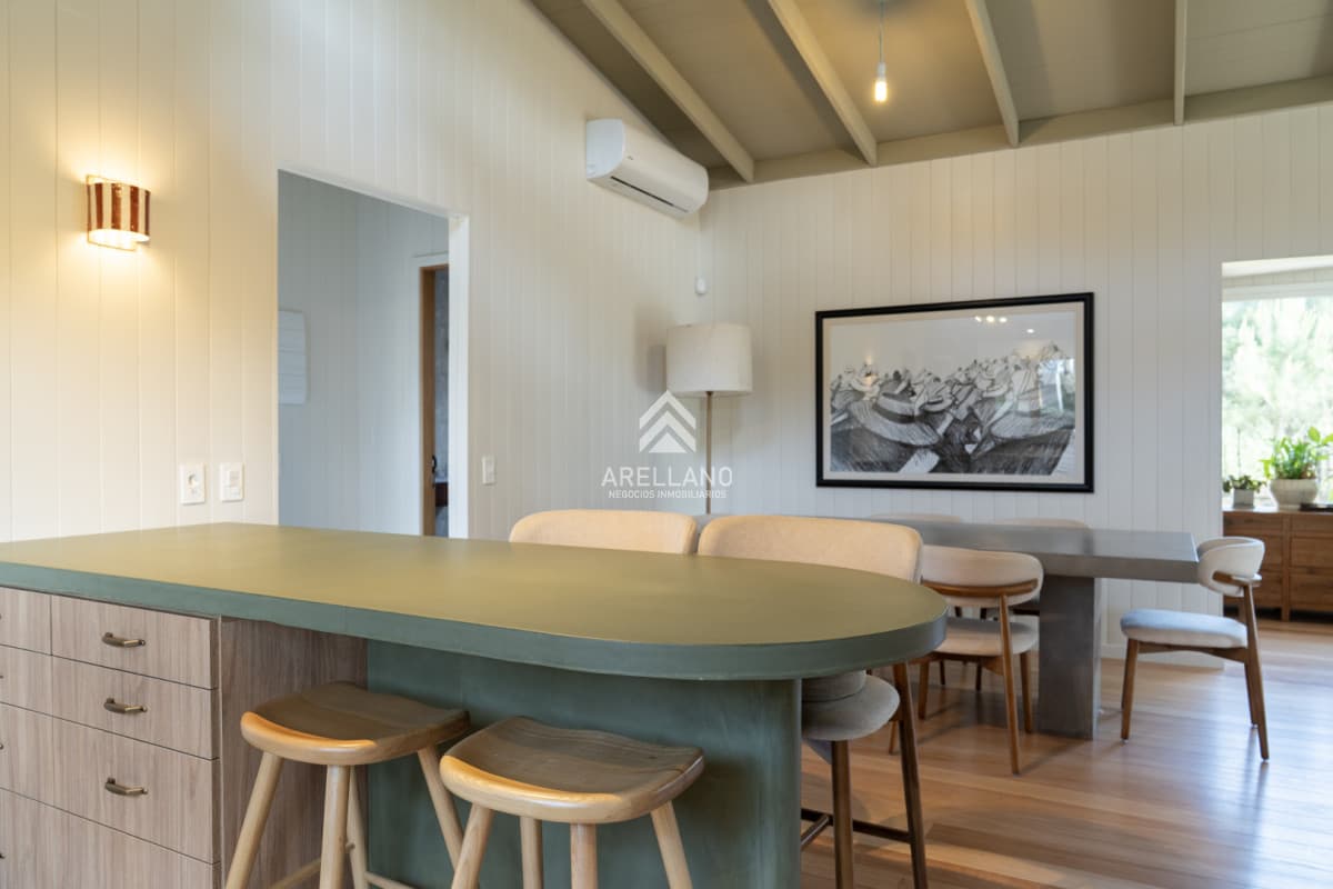 Casa ID.5800 - Casa de 3 dormitorios en La Barra-Barra Verde