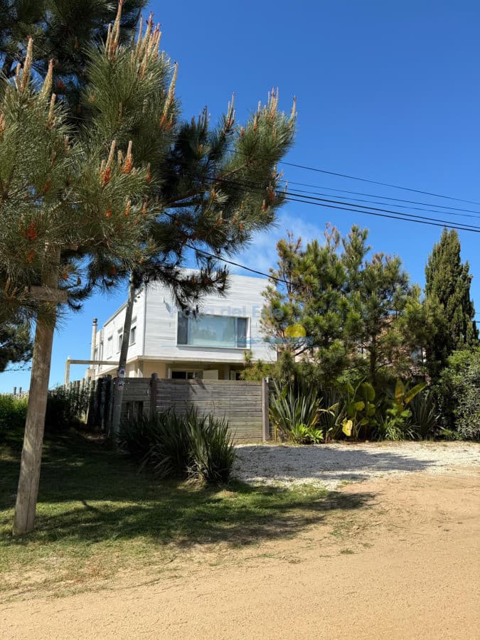 Muy linda y cómoda casa en Montoya - Inmobiliaria Playa del Este