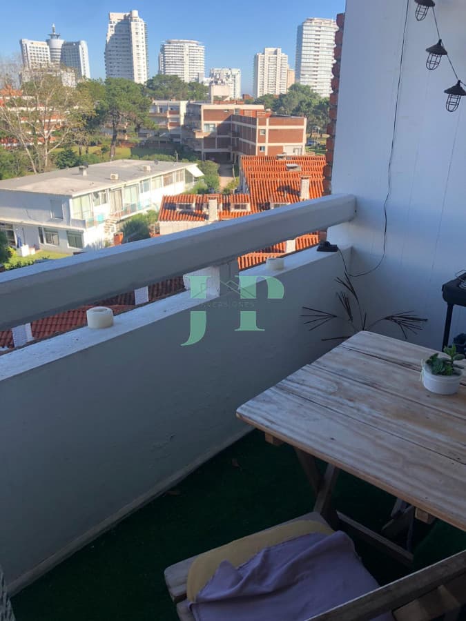 Venta de apartamento en Edificio Malvinas