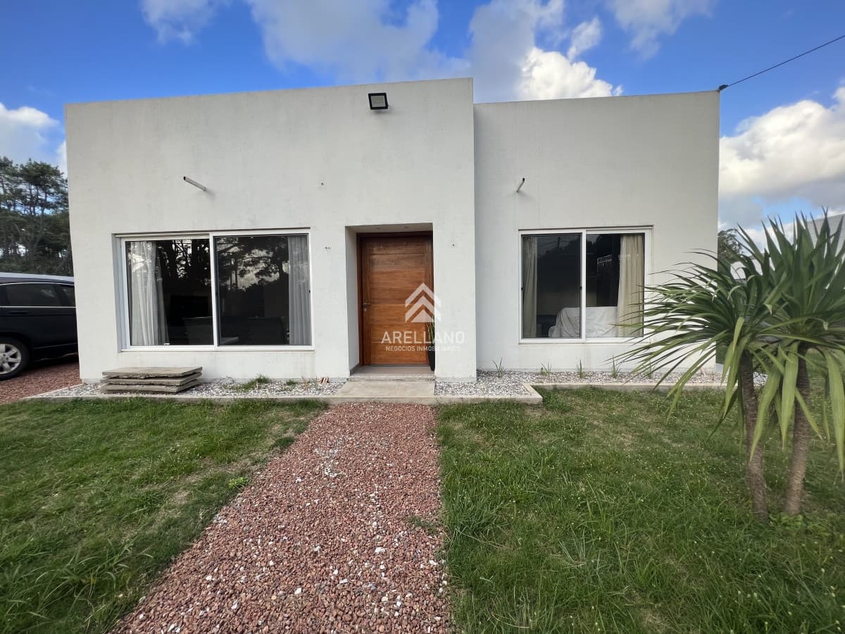 Casa ID.5535 - Venta Casa 2 dormitorios a Estrenar en La Barra