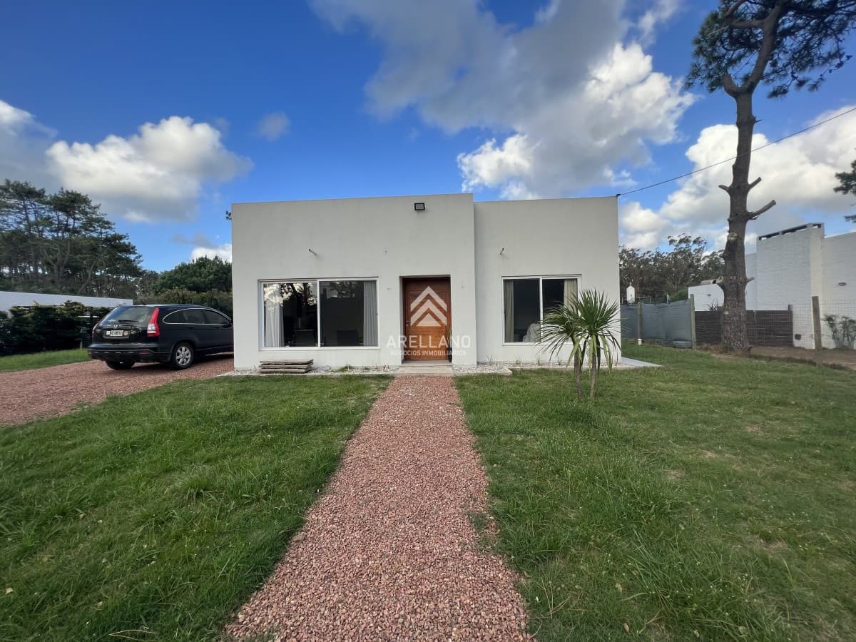 Casa ID.5535 - Venta Casa 2 dormitorios a Estrenar en La Barra