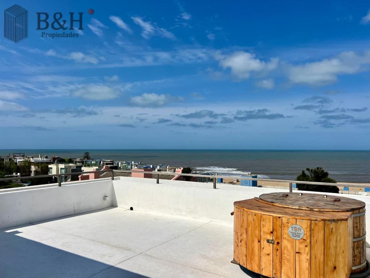CASA EN BIKINI