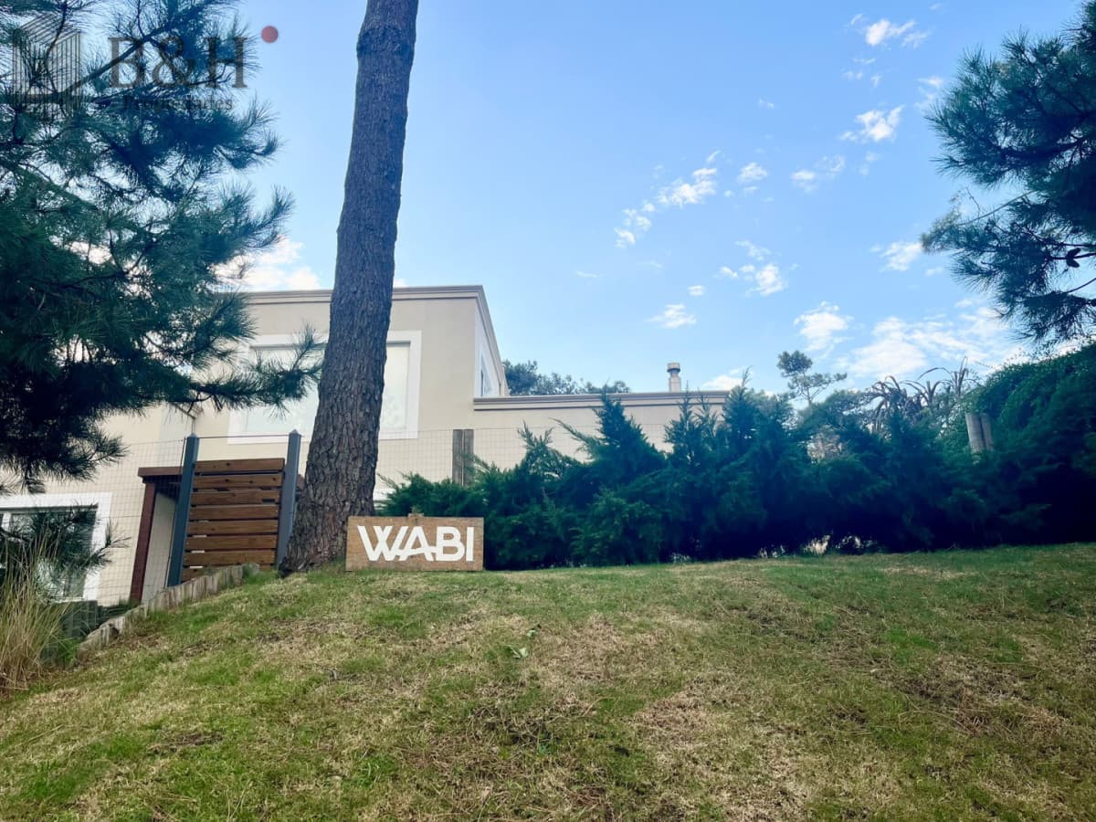 Excelente casa en Montoya, en alquiler de temporada a una cuadra del mar.