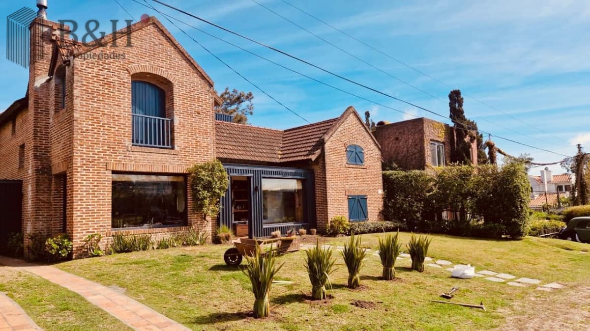 CASA LOMA ALTA