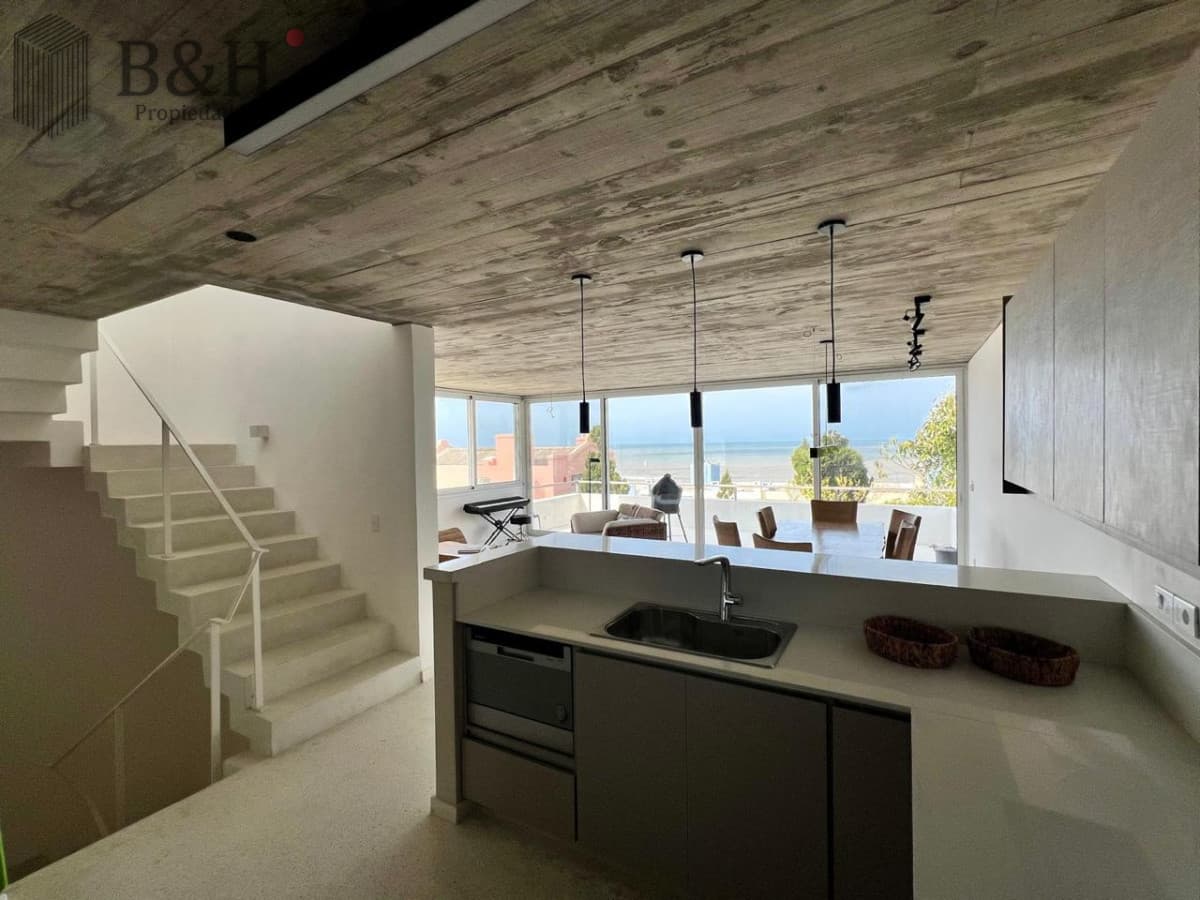 CASA EN BIKINI