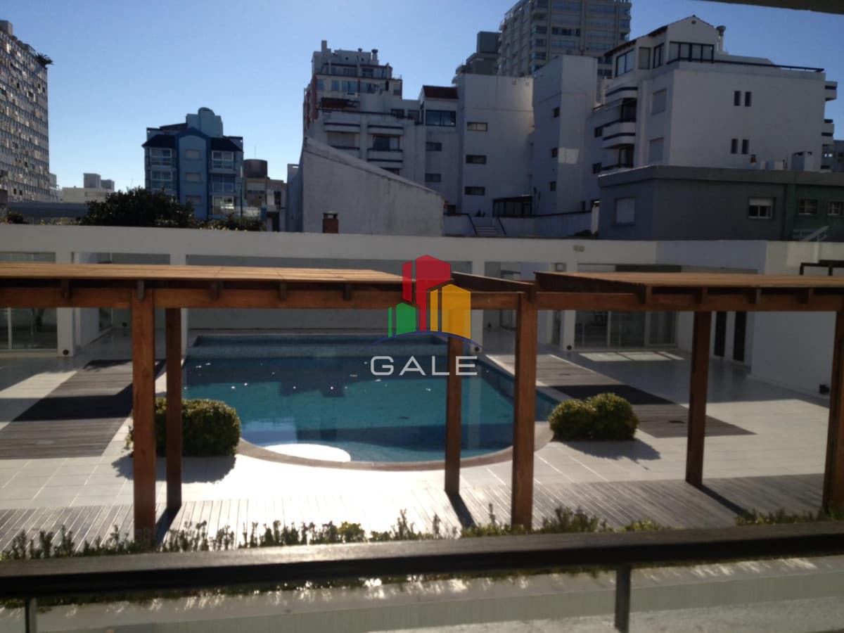 Gale Propiedades & Escribanía Apartamento ID.2477 - Apartamento en Punta del Este, Península