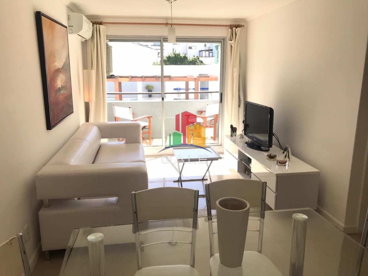 Gale Propiedades & Escribanía Apartamento ID.2477 - Apartamento en Punta del Este, Península