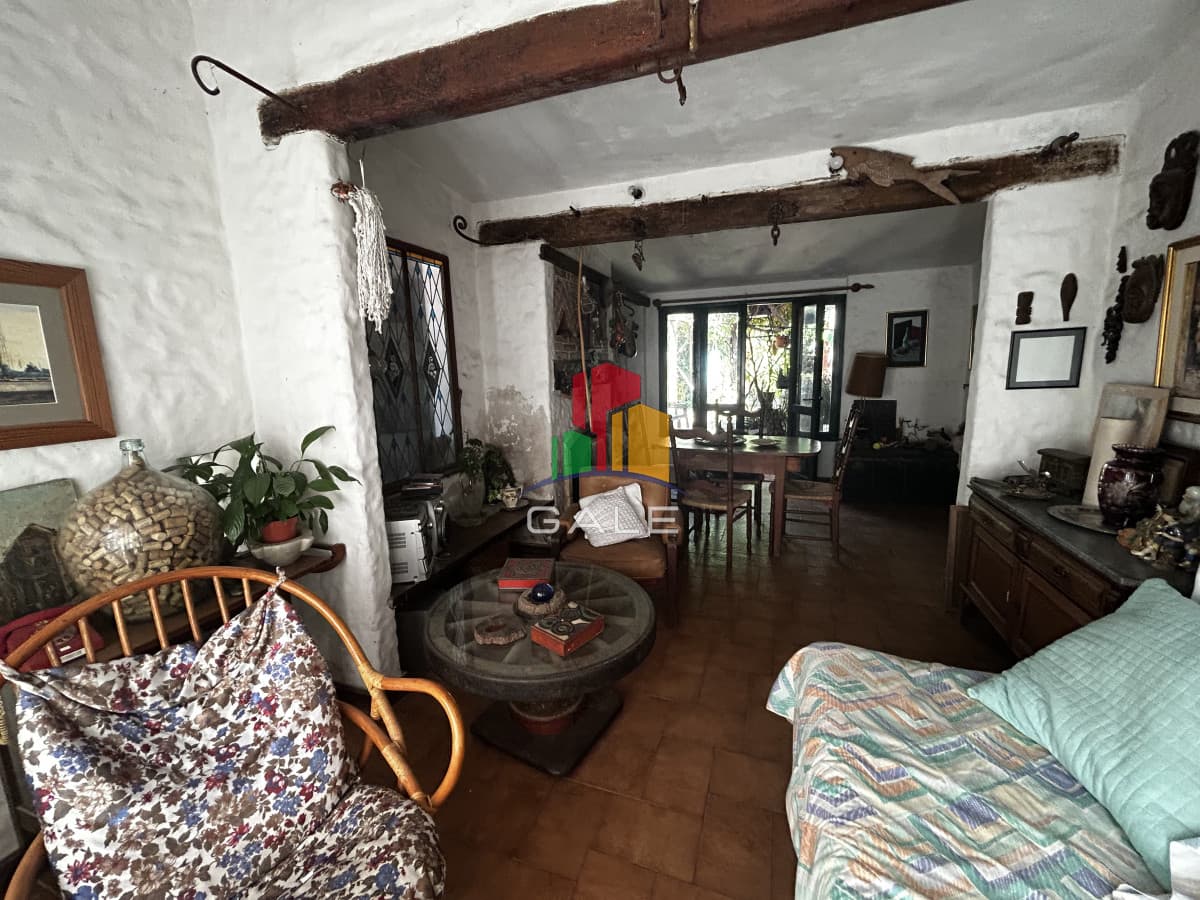Gale Propiedades & Escribanía Casa ID.4510 - Ideal para comercio o vivienda
