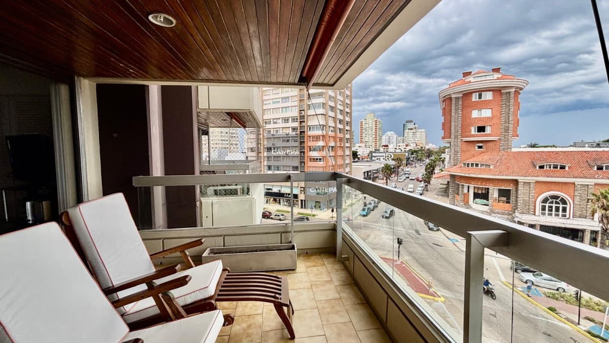 Departamento en venta de 3 dormitorios en Mansa con parrillero propio
