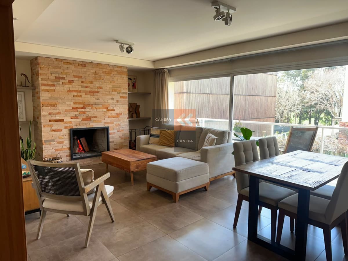 Alquiler apartamento de 3 dormitorios + parrillero propio en Carrasco Norte