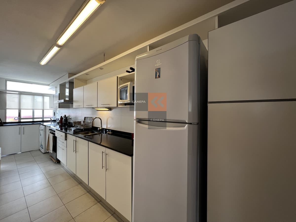 Amplio departamento en alquiler
