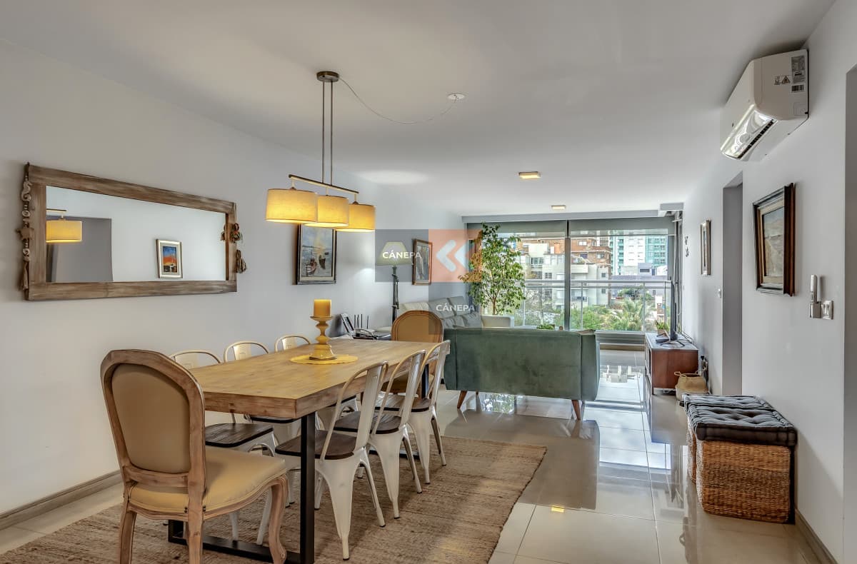 Apartamento en venta de 3 dormitorios