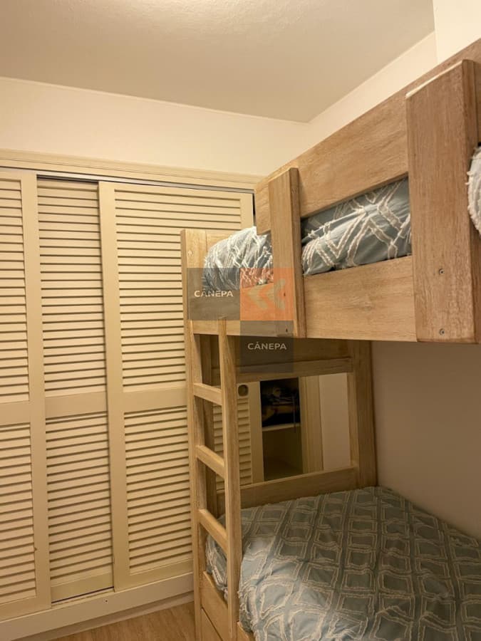 Apartamento de dos dormitorios a media cuadra del puerto
