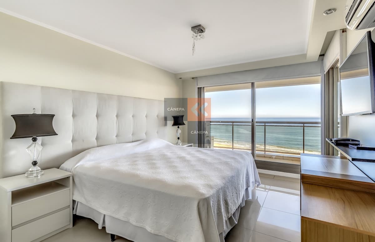Espectacular departamento Premium Playa Brava.