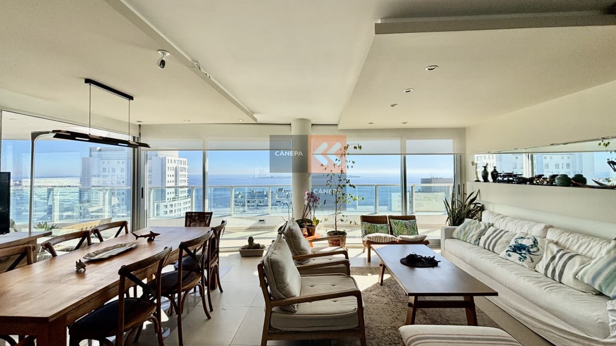 Penthouse con vista panóramica al mar