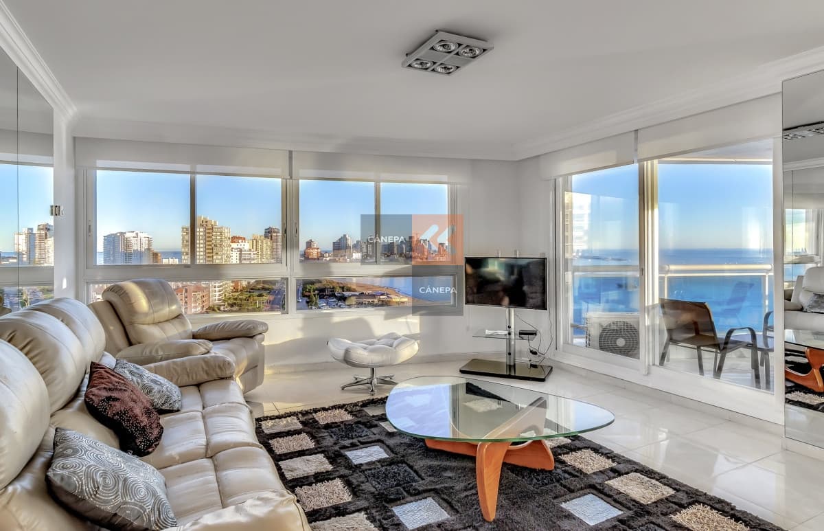 Departamento con excepcional vista a la mansa y a la península