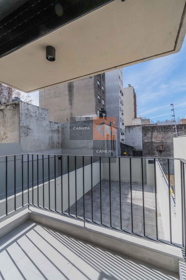 Venta con renta apartamento de 1 dormitorio en Cordón