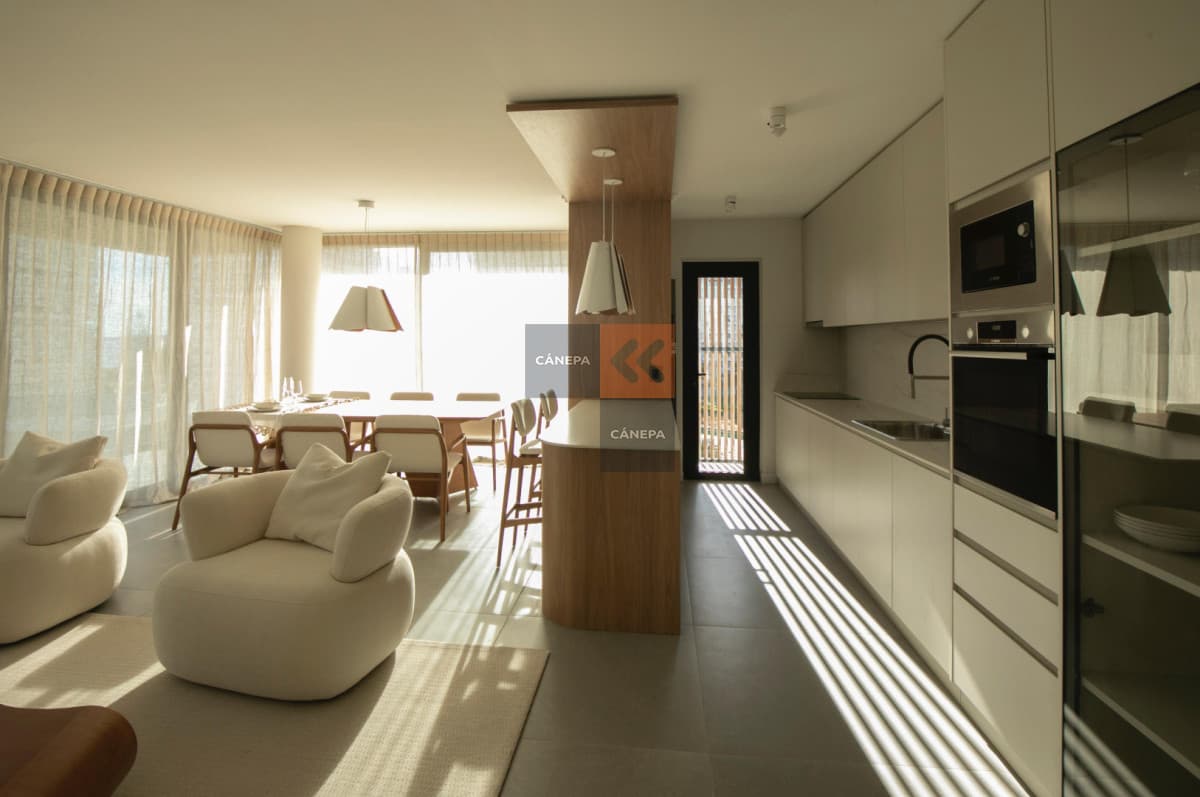 Espectacular apartamento en Playa Mansa a la venta