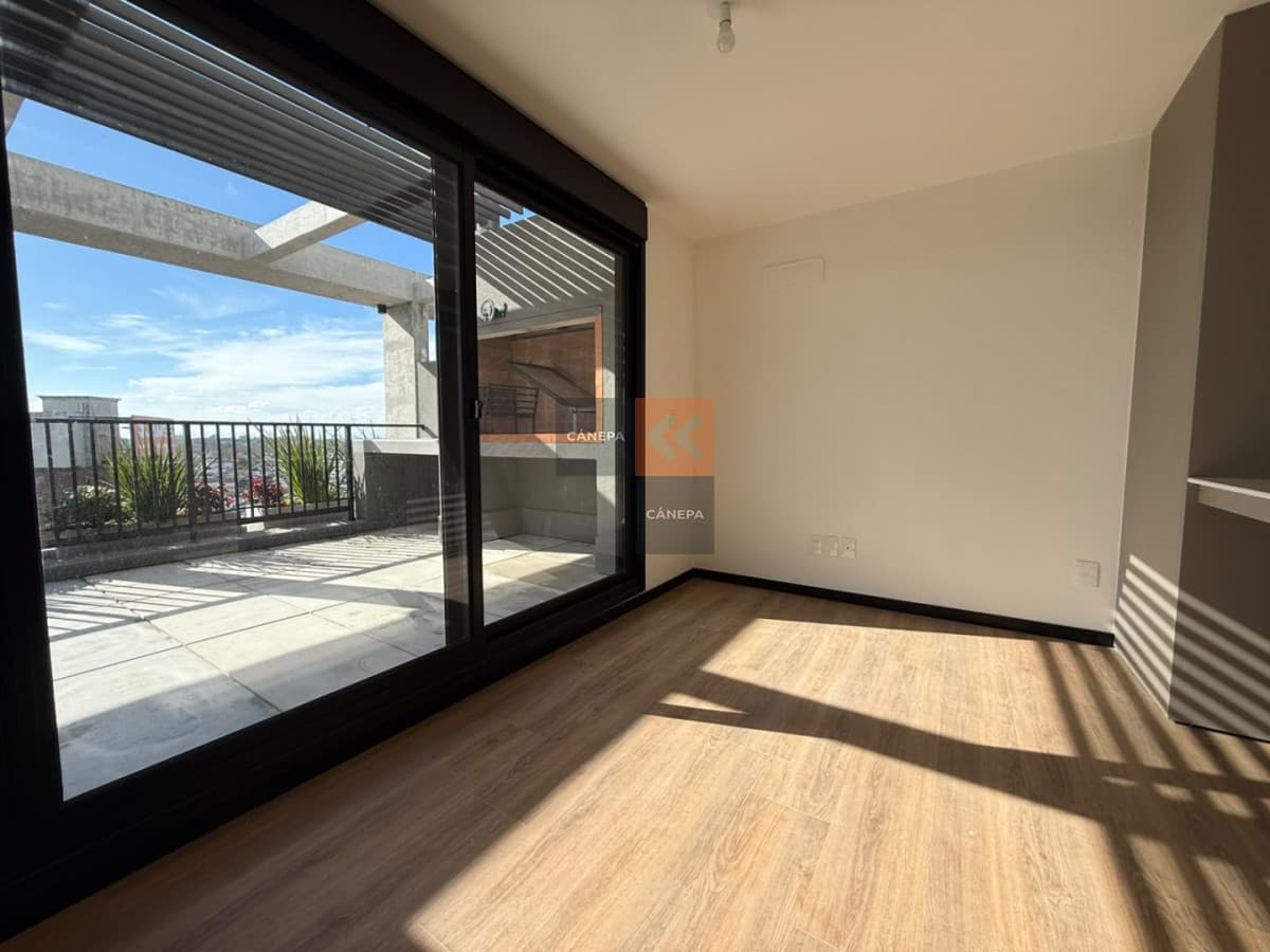 Venta apartamento de 1 dormitorio + terraza con parrillero propio en Parque Batlle