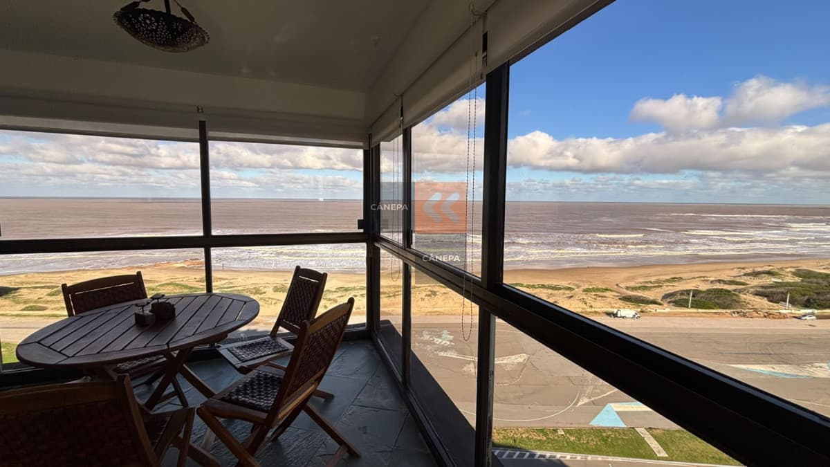 Apartamento frente al mar de 3 dormitorios