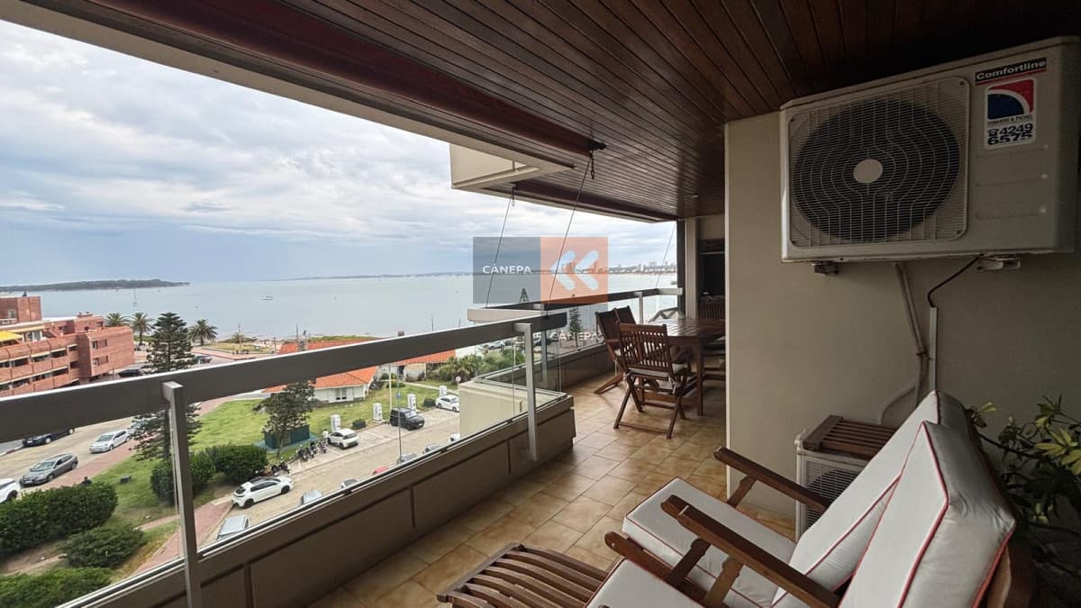 Departamento en venta de 3 dormitorios en Mansa con parrillero propio