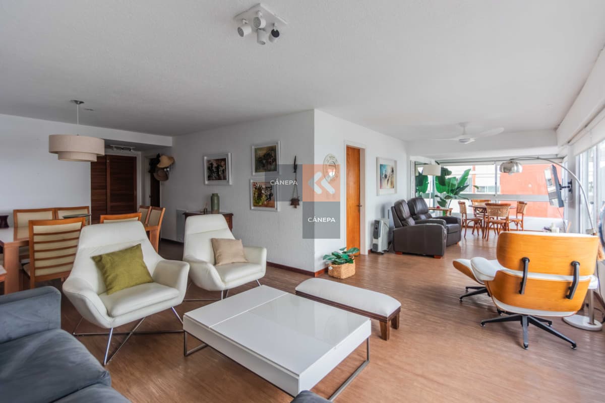 Departamento en venta de 3 dormitorios en Península con excelente vista
