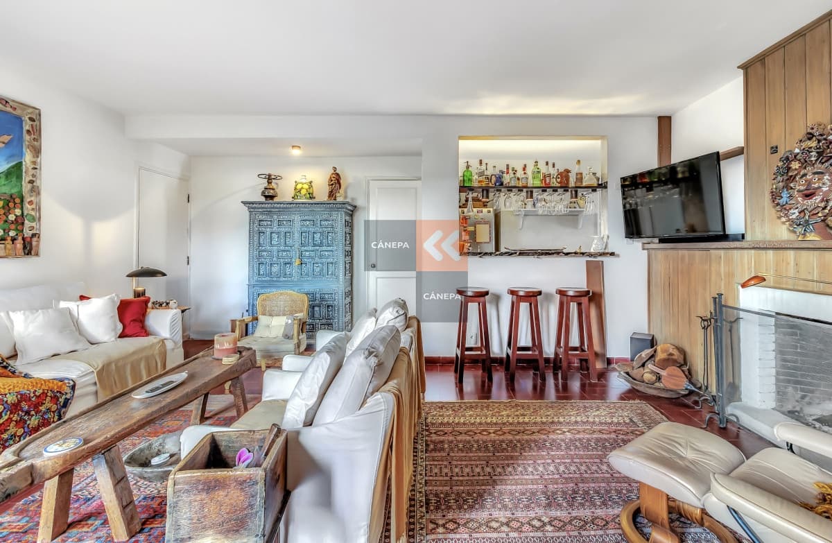 Departamento en Península, 3 dormitorios, totalmente reciclado