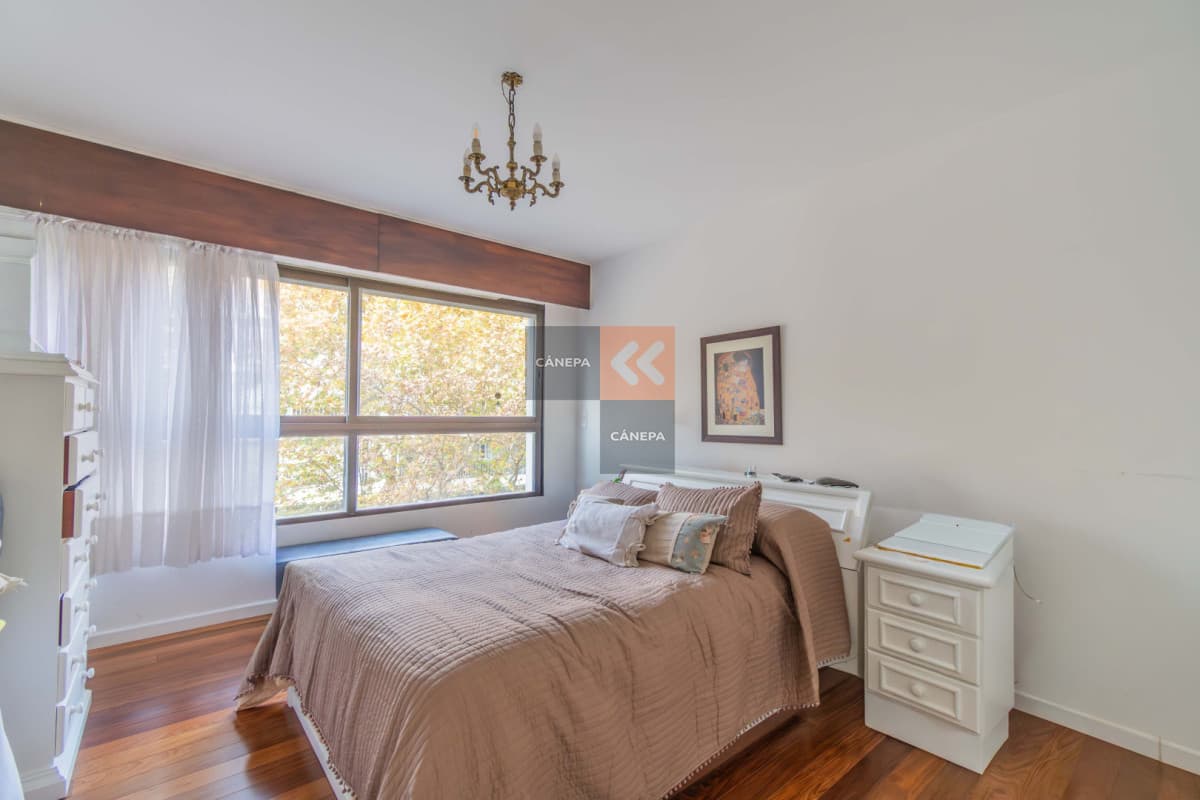 Venta apartamento de 3 dormitorios en Punta Carretas