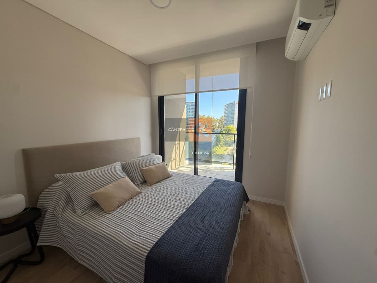 Venta apartamento de 1 dormitorio sobre el Lago Calcagno