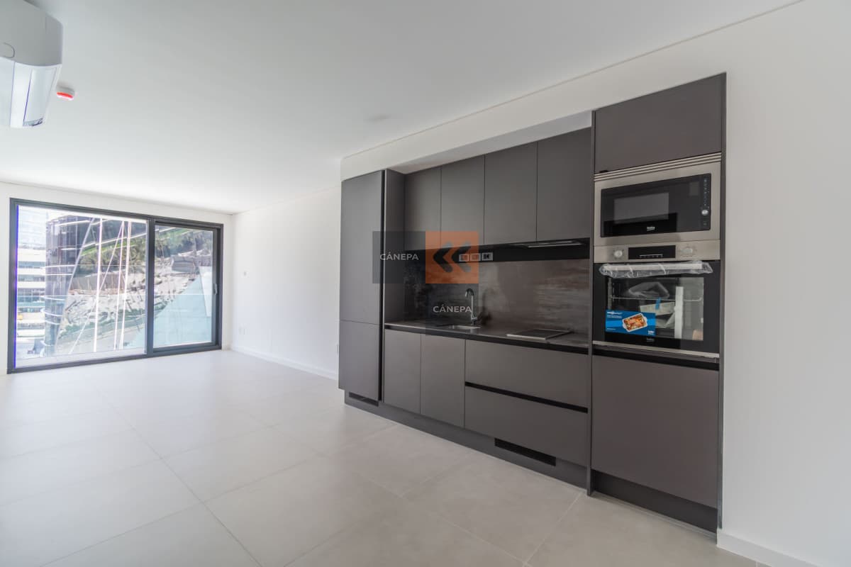 Venta apartamento de 1 dormitorio con vistas al Puertito del Buceo