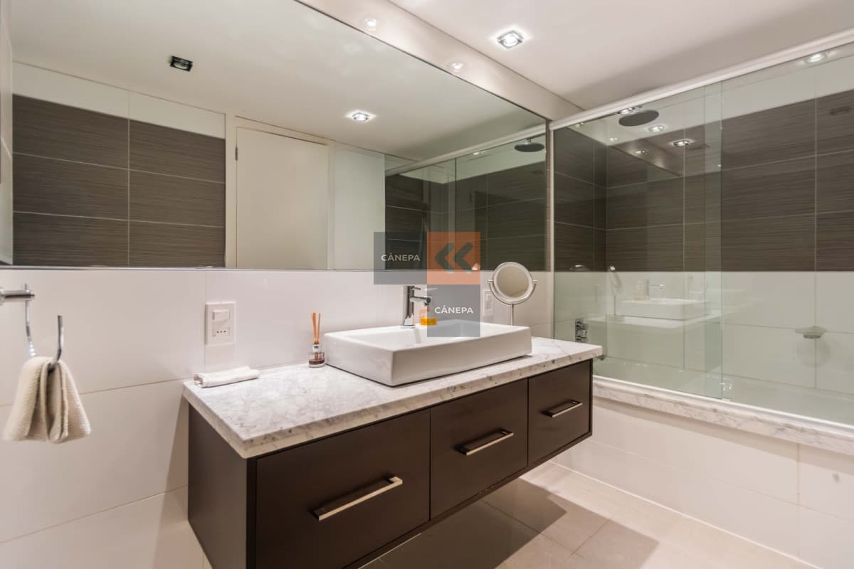 Departamento de 3 suites en venta en zona Roosevelt