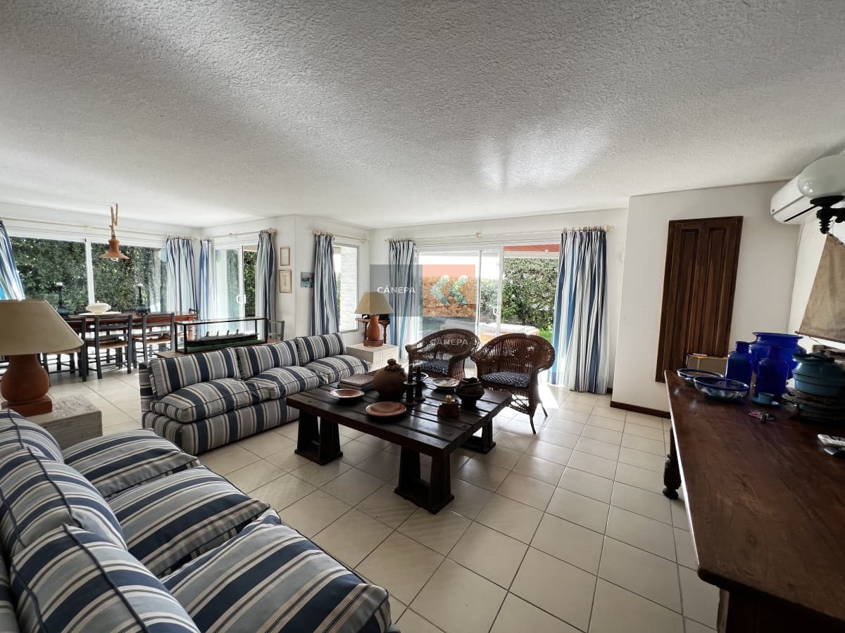 Alquiler de Verano con vista al puerto, disponible Febrero