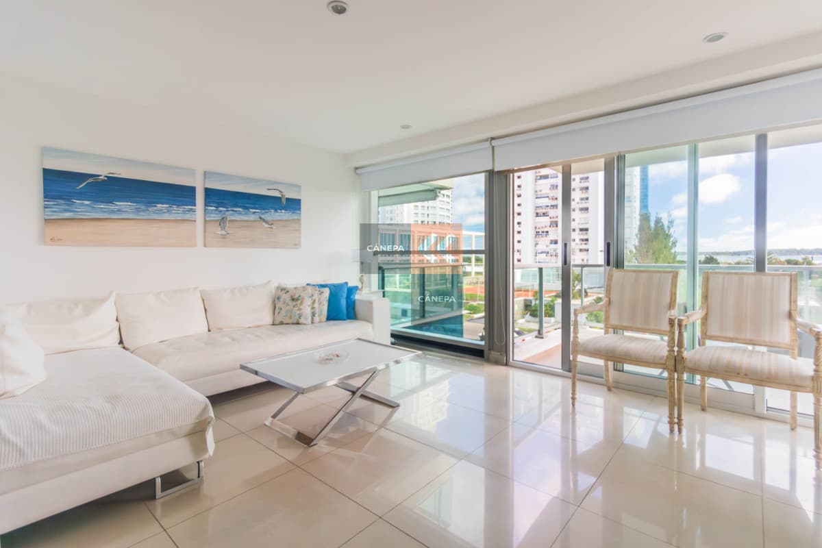 Apartamento de 3 dormitorios a solo 100mts de Playa Mansa