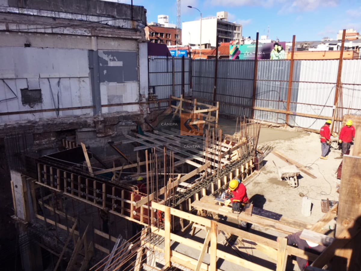 Se vende apartamento en Tres Cruces. Edificio Ventura Tres Cruces II