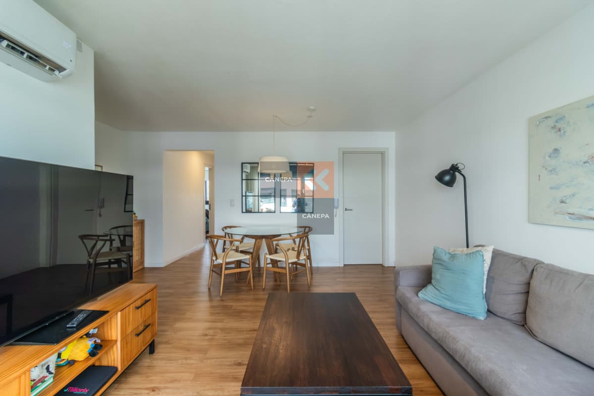 Venta apartamento de 2 dormitorios en Parque Batlle con barbacoa + cochera