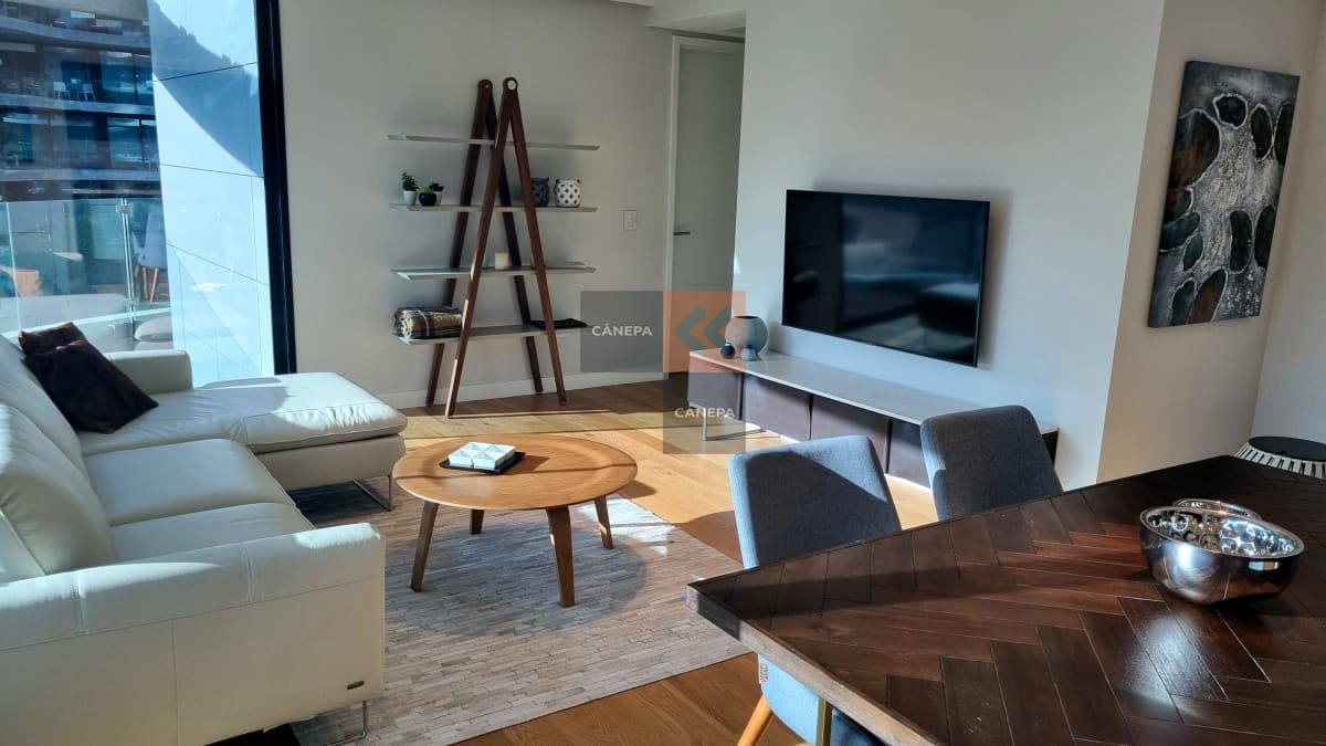 Venta con renta apartamento amueblado de 2 dormitorios en Puerto del Buceo