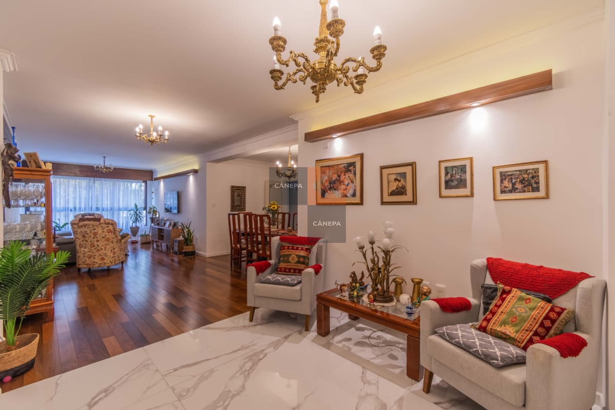 Venta apartamento de 3 dormitorios en Punta Carretas