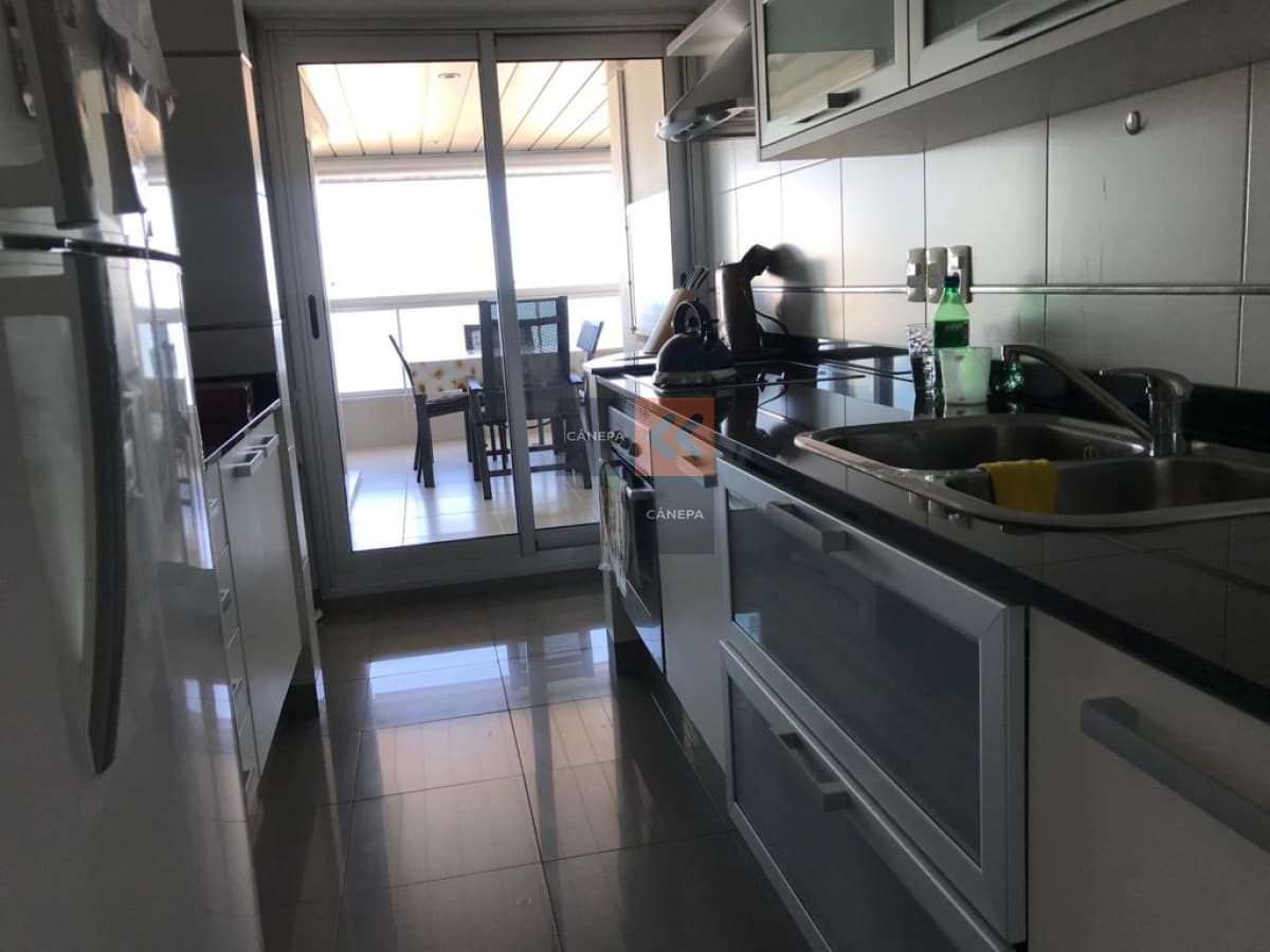 Apartamento a 1 cuadra de Playa Mansa