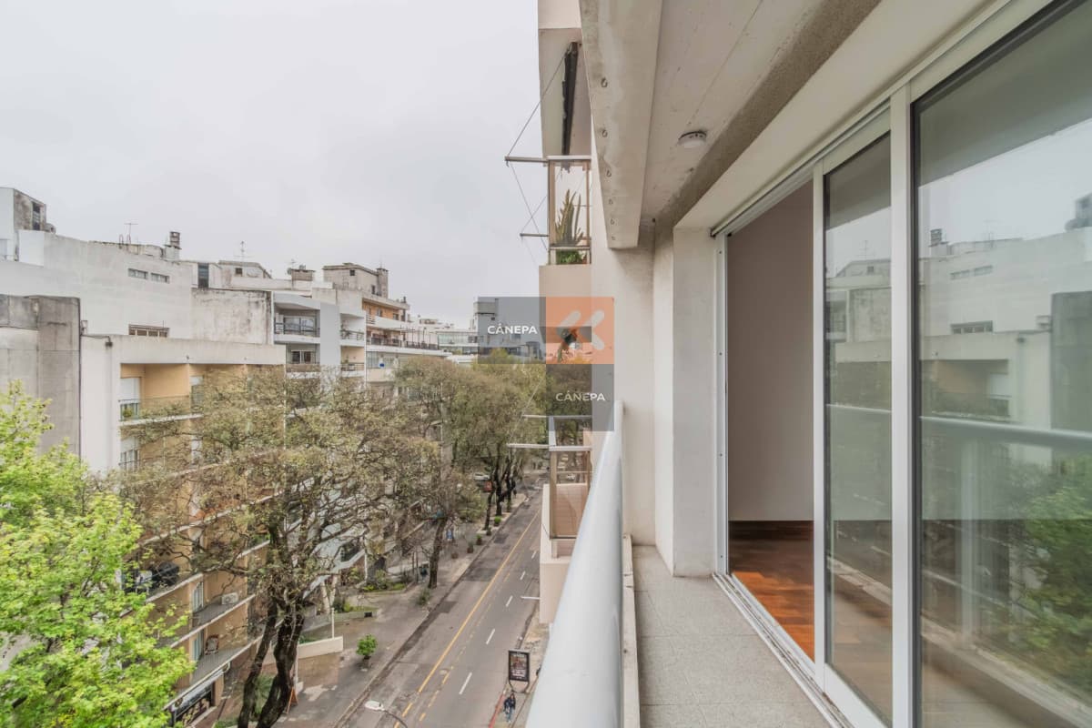 Venta apartamento de 2 dormitorios en Punta Carretas