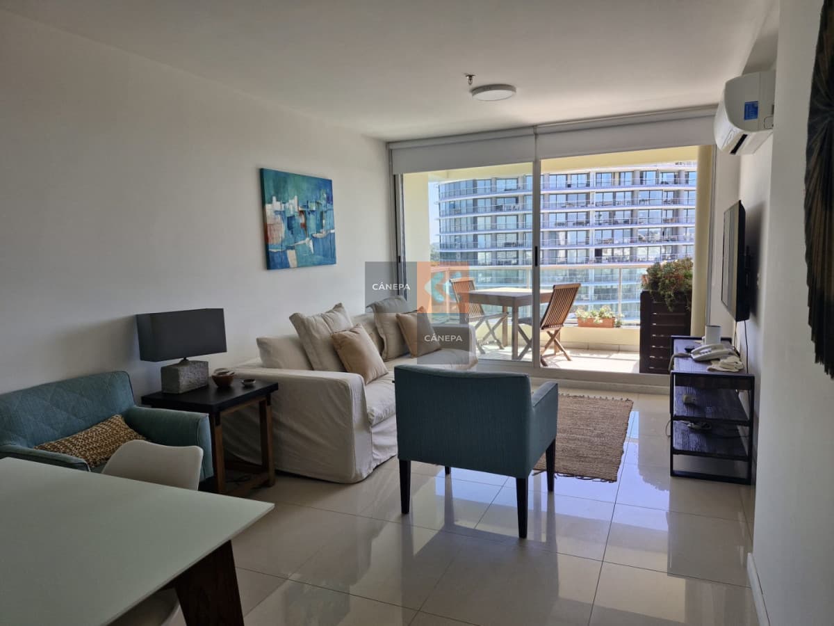 Departamento con vista a la Brava, 3 dormitorios amplios, Disponible en Alquiler Temporal